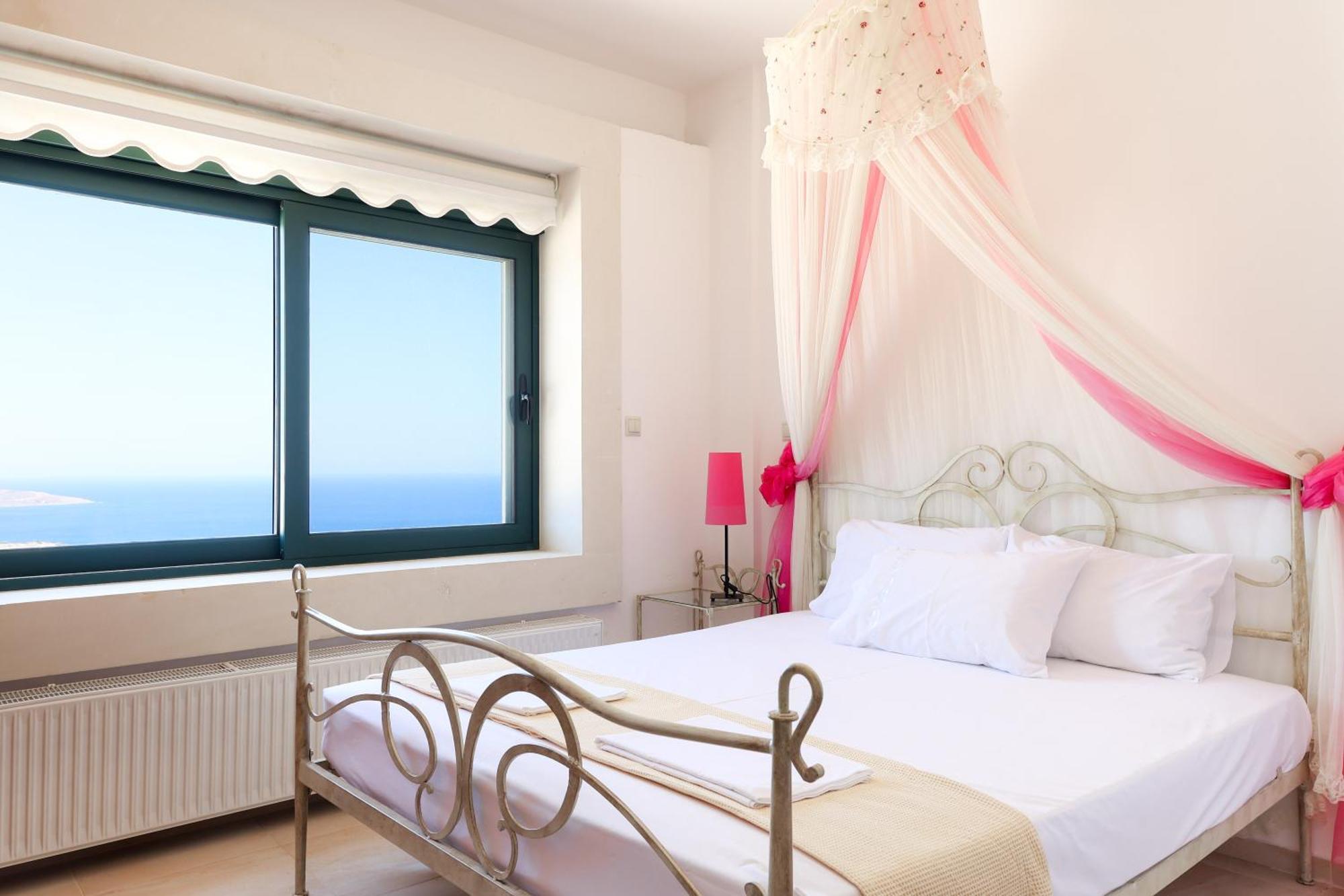 Roussa Village Sitia  Room photo